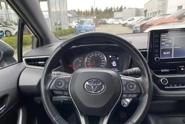 Toyota Corolla cena 76900 przebieg: 108834, rok produkcji 2021 z Zakliczyn małe 92